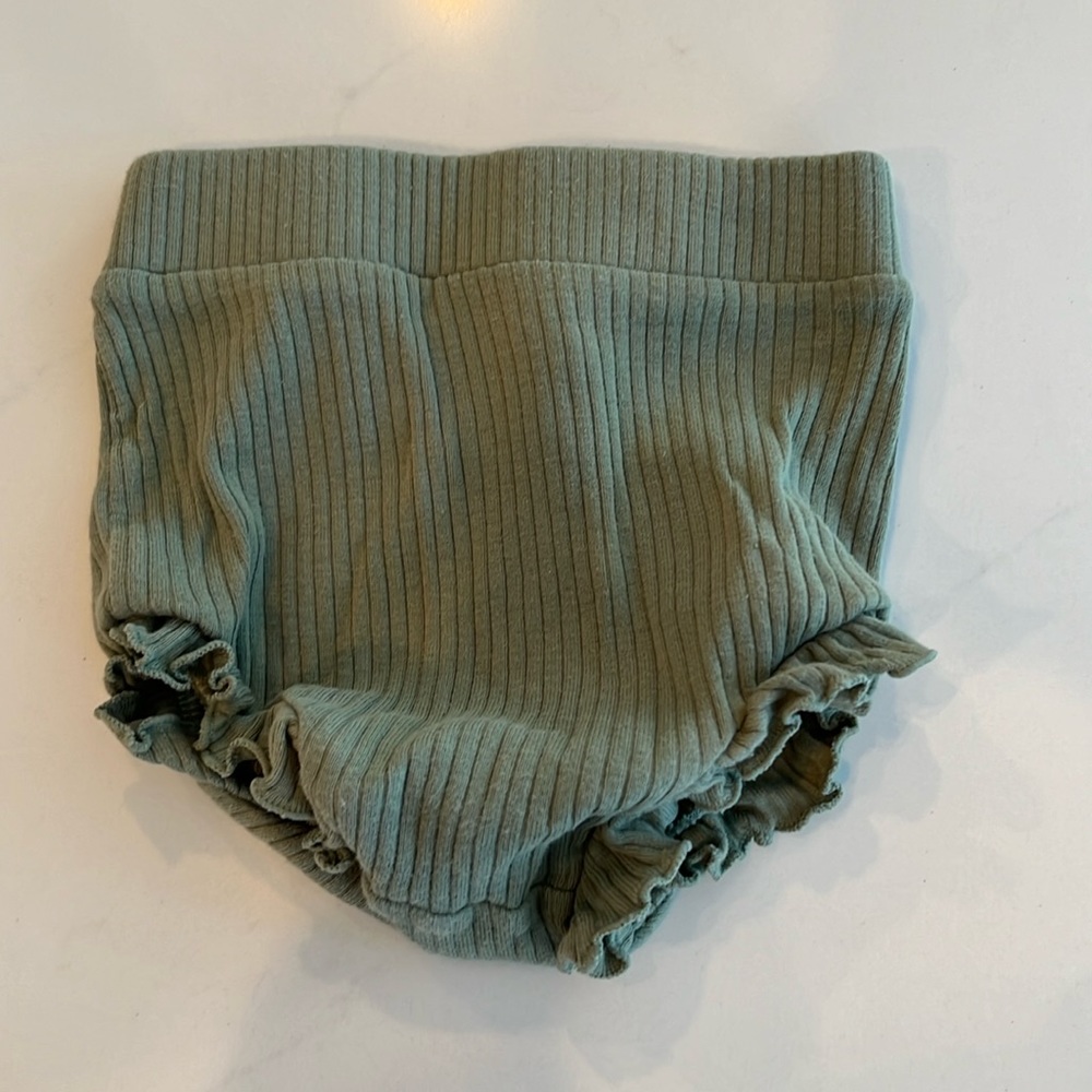 SpearmintLOVE green bloomer size 6-12 months